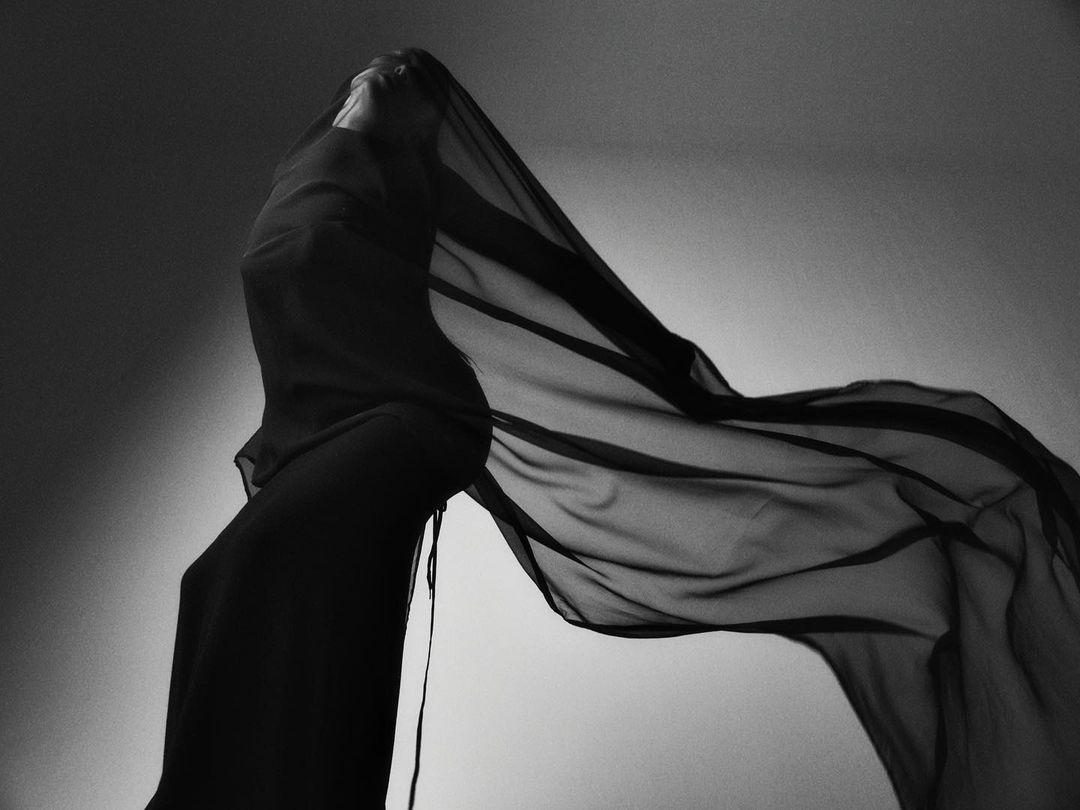 The Art of Minimalist Styling with Hijab
